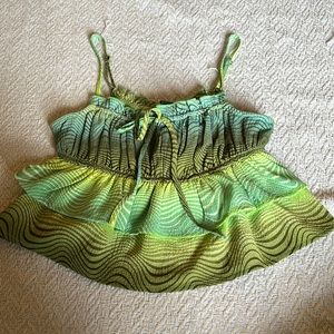Size   Xs very cute and preppy, different shades of green